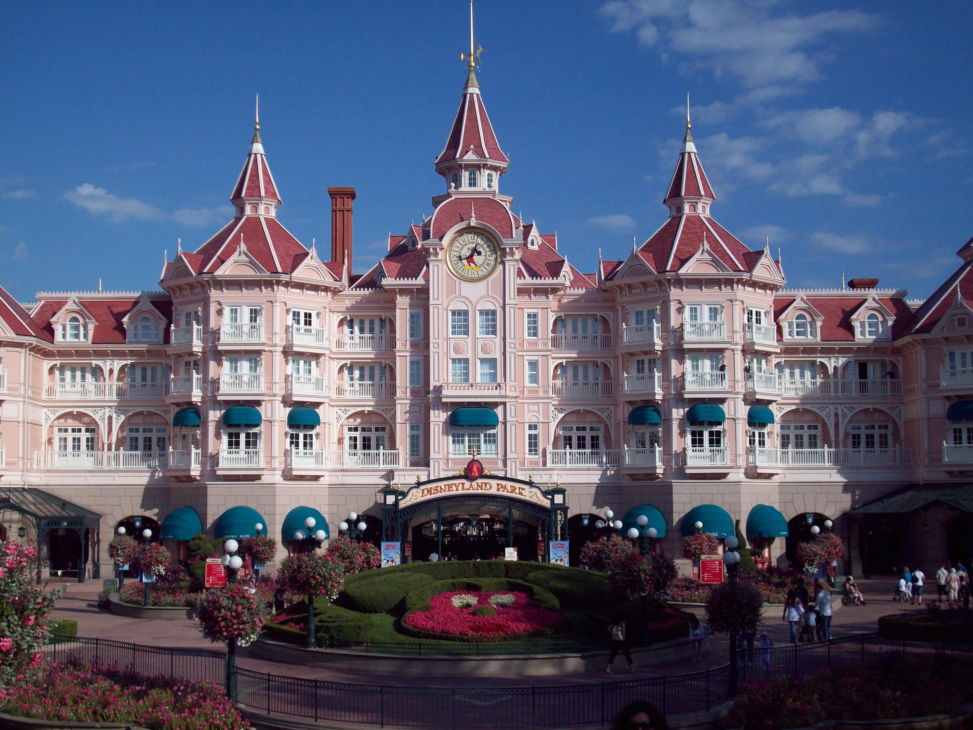 Disneyland Park Paris Entrance